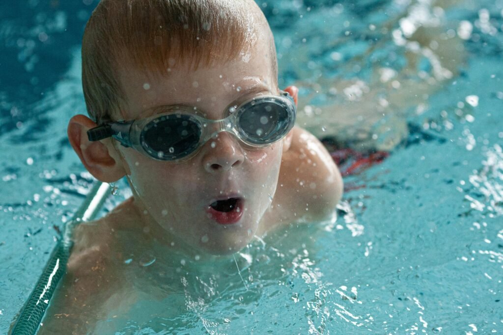 Benefits of kids swimming